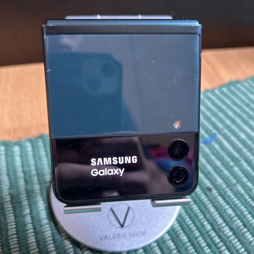 Samsung Galaxy Z Flip 3 used phone with display and sim cover issues