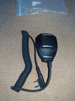 Baofeng μικρομεγάφωνο ασύρματου πομποδέκτη UHF/VHF συμβατό με UV-5R καινούργιο