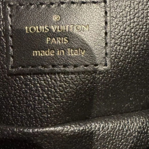 Louis Vuitton Vanity bag new, white leather with leopard print