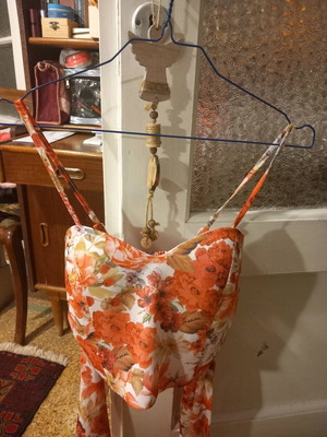 Crop top like new with batwing sleeves, size small