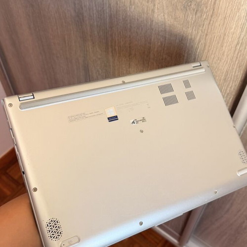 Asus Vivobook 15 laptop with AMD Ryzen, 8GB RAM, 256GB SSD