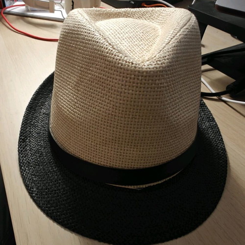 Straw hat new, beige and blue