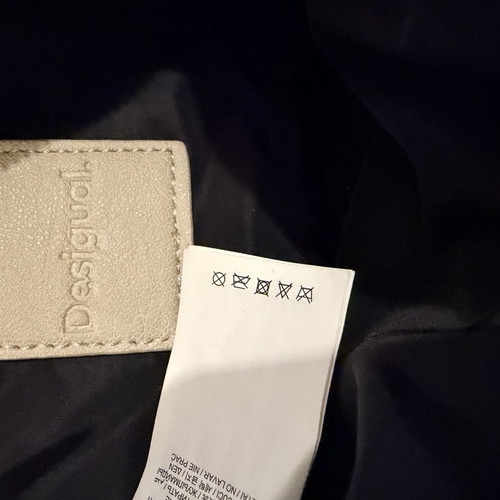 Desigual crossbody bag like new, beige
