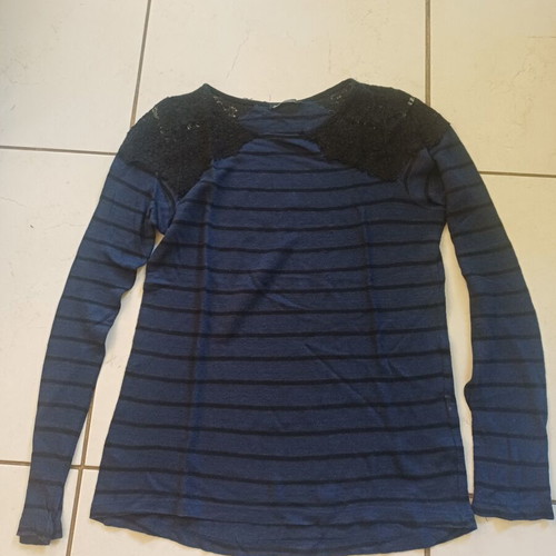 Zara women's long-sleeve blouse used, black and blue, size S