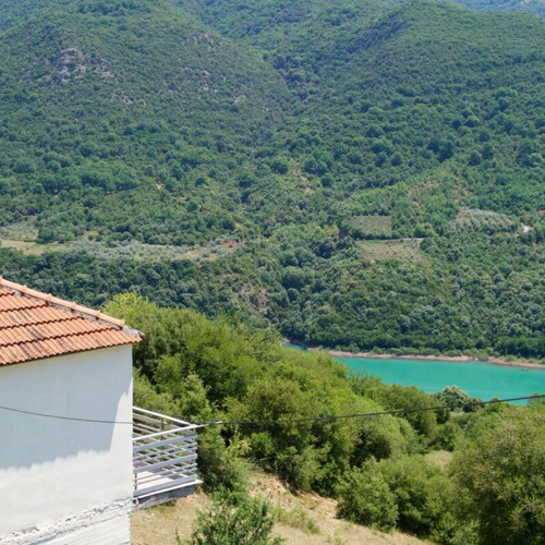 Detached house 60 m² with 5000 m² plot in Tsouka Evrytania, lake view