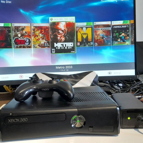 Xbox 360 S 500GB softmodded console with many games and emulators, like new