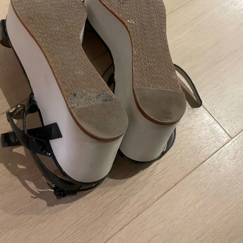Michael Kors platform sandals like new, black patent leather, size 40