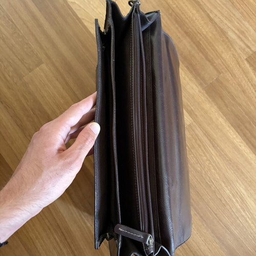 Hunter leather bag used, dark brown color