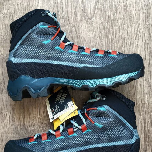 La Sportiva Aequilibrium Hike GTX women's hiking shoes size 40