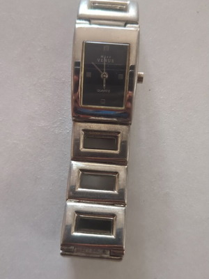 Miss Venus quartz wristwatch used, battery needs replacement