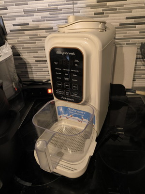 Rohnson Milky Harvest 2000W plant-based drink maker, white