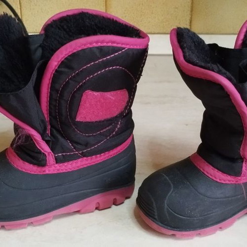 Kamik Snowbug 3 used kids waterproof winter boots Black Rose