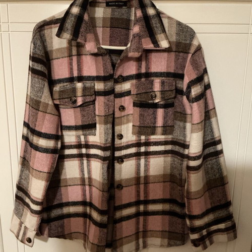 Thick shirt like new, white and pink, size L