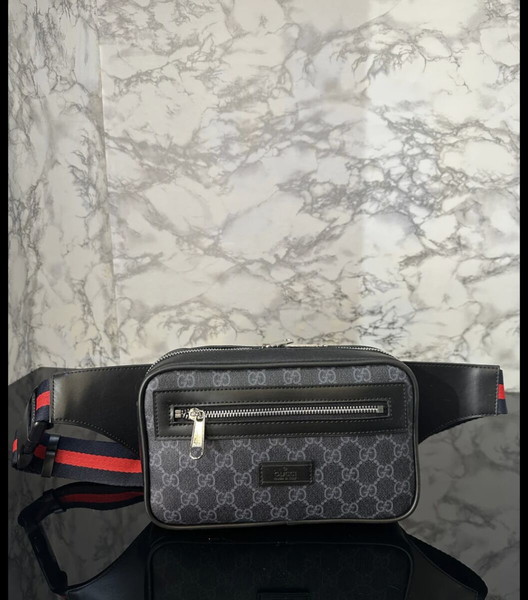 Gucci GG Supreme коланна чанта