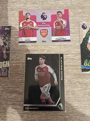 2025-26 Topps Arsenal Parallels πακέτο 4 κάρτες καινούργιο