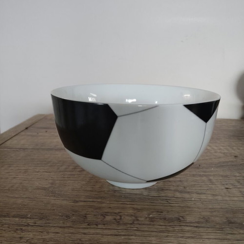 Porcelain Football Ball Bowl like new, diameter 12.7 cm, Swan K's Branch