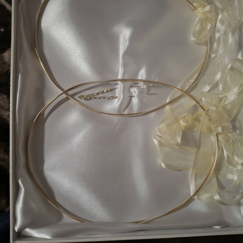 Stefana in yellow and white gold matte color like new with 2 pins