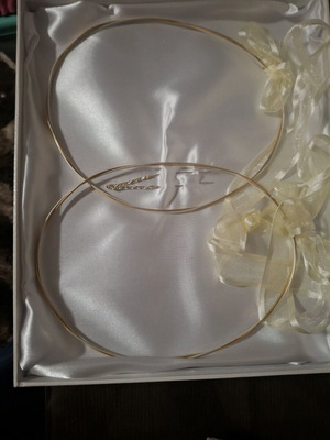 Stefana in yellow and white gold matte color like new with 2 pins