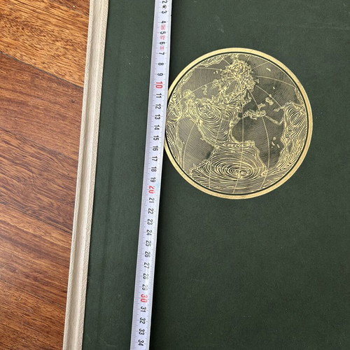 Vintage World Atlas 1961 in English like new