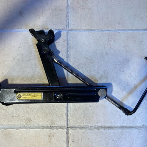 ZSM Car Jack like new