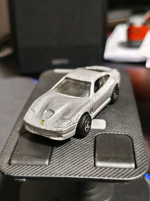 Hot Wheels Ferrari in very good condition
