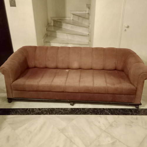 Four-seater sofa with wheels used