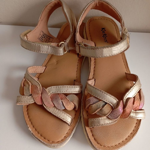 Kickers leather sandals for girls size 31 used, beige and gold