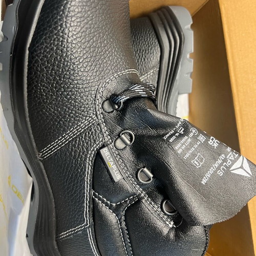 Delta safety shoe new