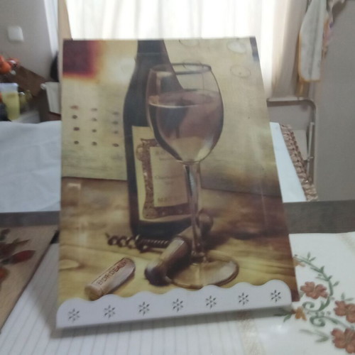 Canvas painting with wine theme used