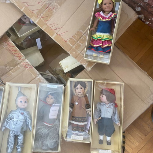 Porcelain dolls new, set of 27 with various designs