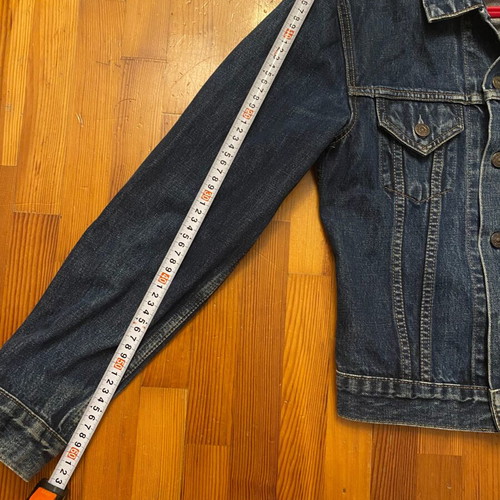 Levi’s Denim Jacket used, classic style, size Medium