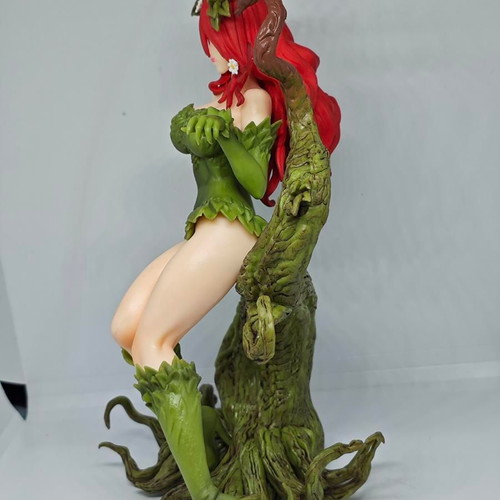 Poison Ivy DC Comics Bishoujo Style collectible figure 20cm like new