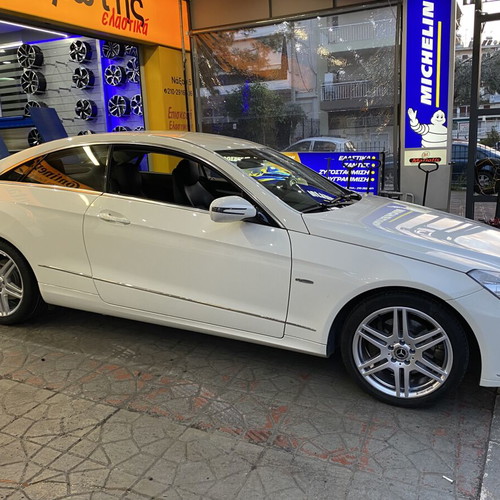 Mercedes E350 coupe 2009, 176000 km, white