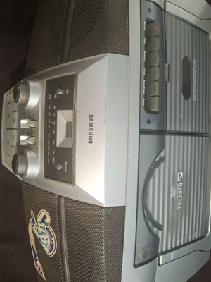 Samsung RCD-M30G portable stereo used, cassette only, for repair or parts