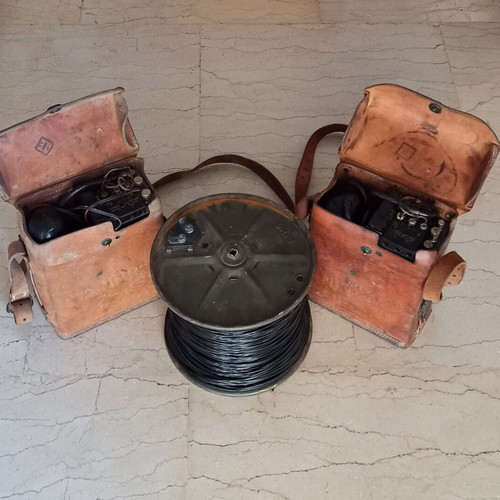Military Field Telephone EE-8-A US-ARMY used, set of two