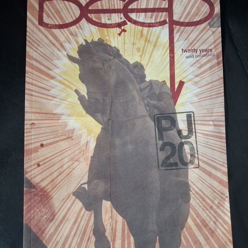 Pearl Jam Deep 7 Official Fanzines used, pack from 2006 to 2012