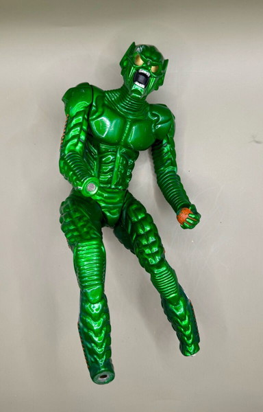 Broken Green Goblin 30cm Figure