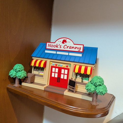 Nook's Cranny Animal Crossing playset like new