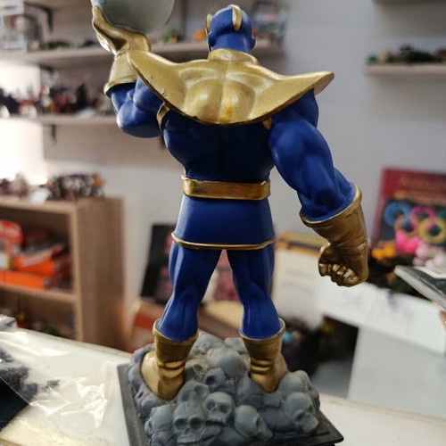 Thanos collectible figure Marvel 2018 used
