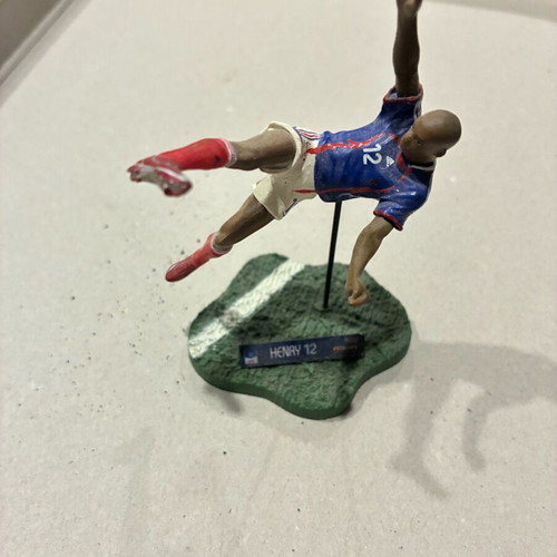Henry collectible figure like new