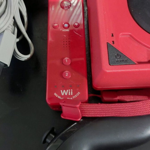 Nintendo Wii Mini like new with all cables and controllers
