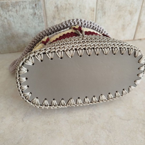 Handmade knitted women's shoulder bag new