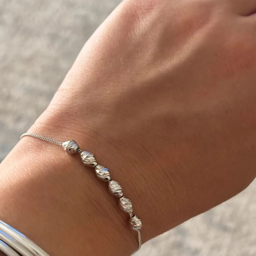 Silver 925 bracelet with hammered beads