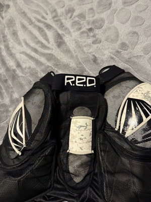 R.E.D. Impact Short Large like new for skiing and enduro