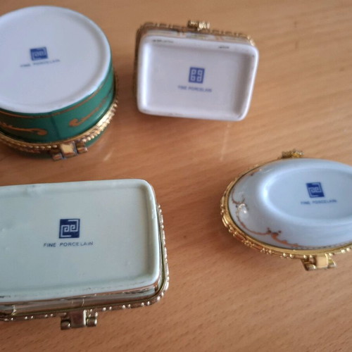 Porcelain jewelry boxes set of 4 like new