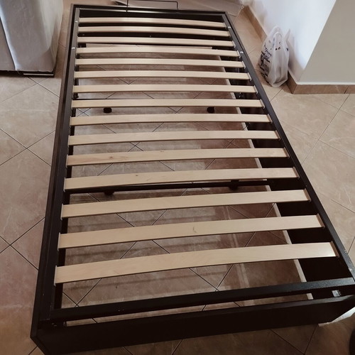 Bed with headboard and storage mechanism, 210x110 cm
