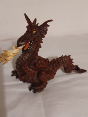 Dragon figure like new