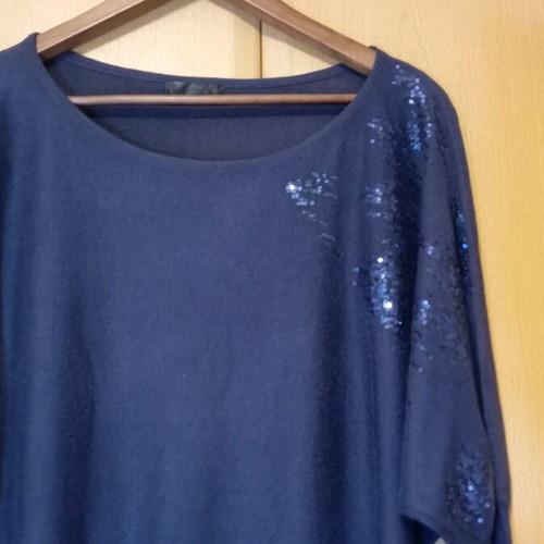 Dotacoko women's pullover blue with sequins size M like new