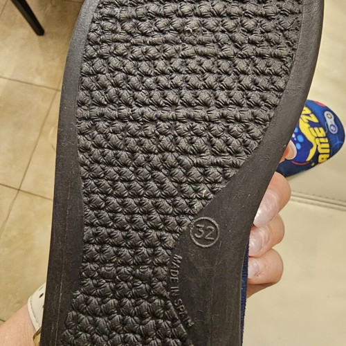 Neles boys' slippers size 32 like new, blue with Game Zone design