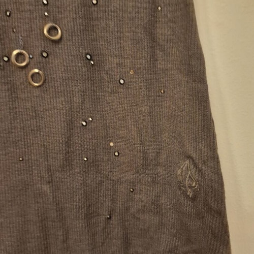 Top shirt like new, size small-medium, gray